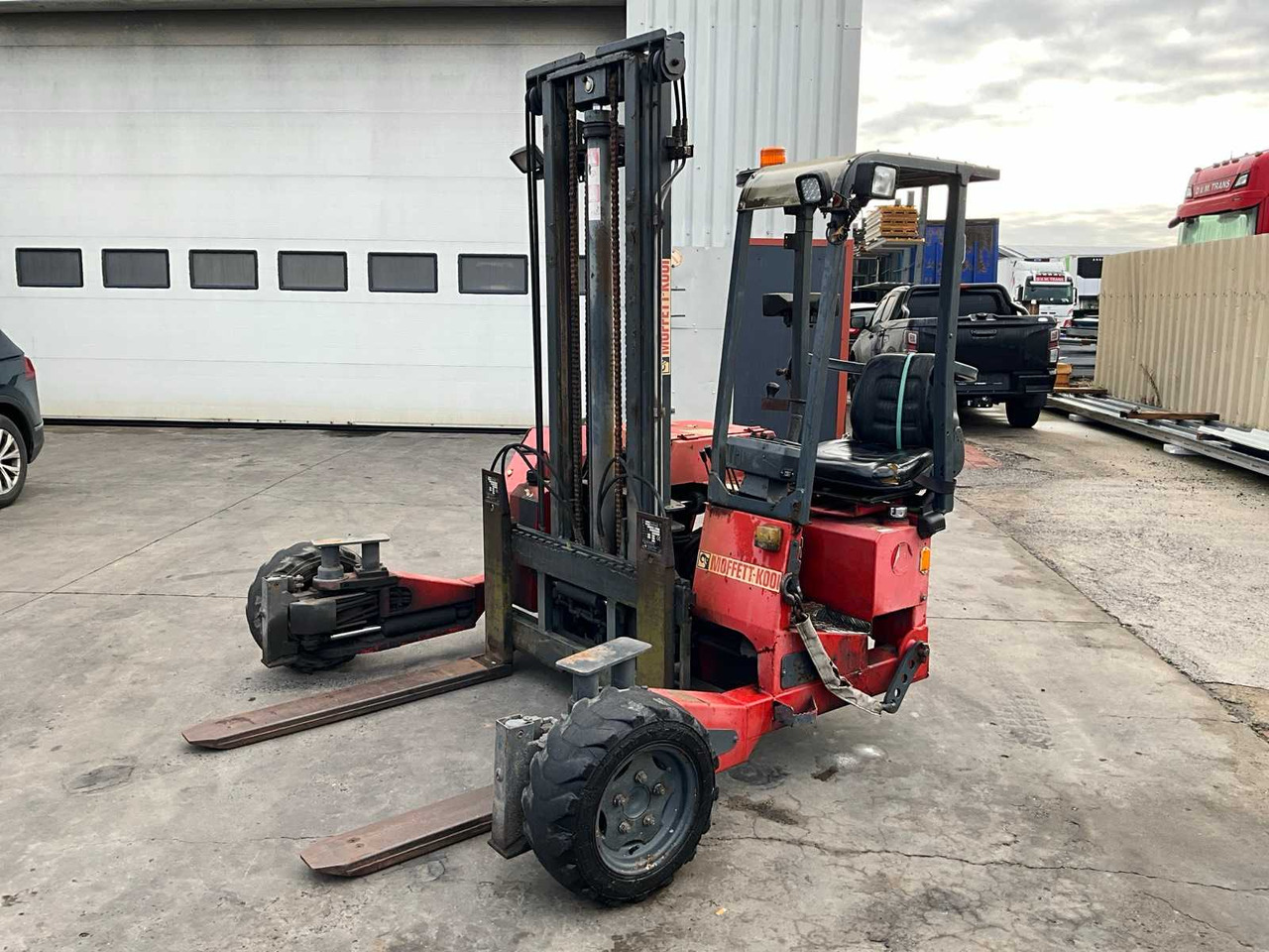 2005 MOFFET CAGE M3-20.4 TAKEAWAY FORKLIFT - Forklift: picture 1 2005 MOFFET CAGE M3-20.4 TAKEAWAY FORKLIFT - Forklift: picture 1