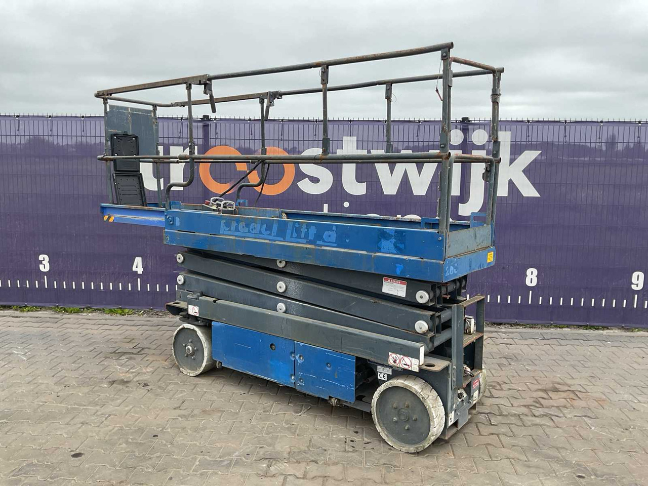 2008 - AICHI - SV060NL - SCISSOR LIFT - Aerial platform: picture 4 2008 - AICHI - SV060NL - SCISSOR LIFT - Aerial platform: picture 4