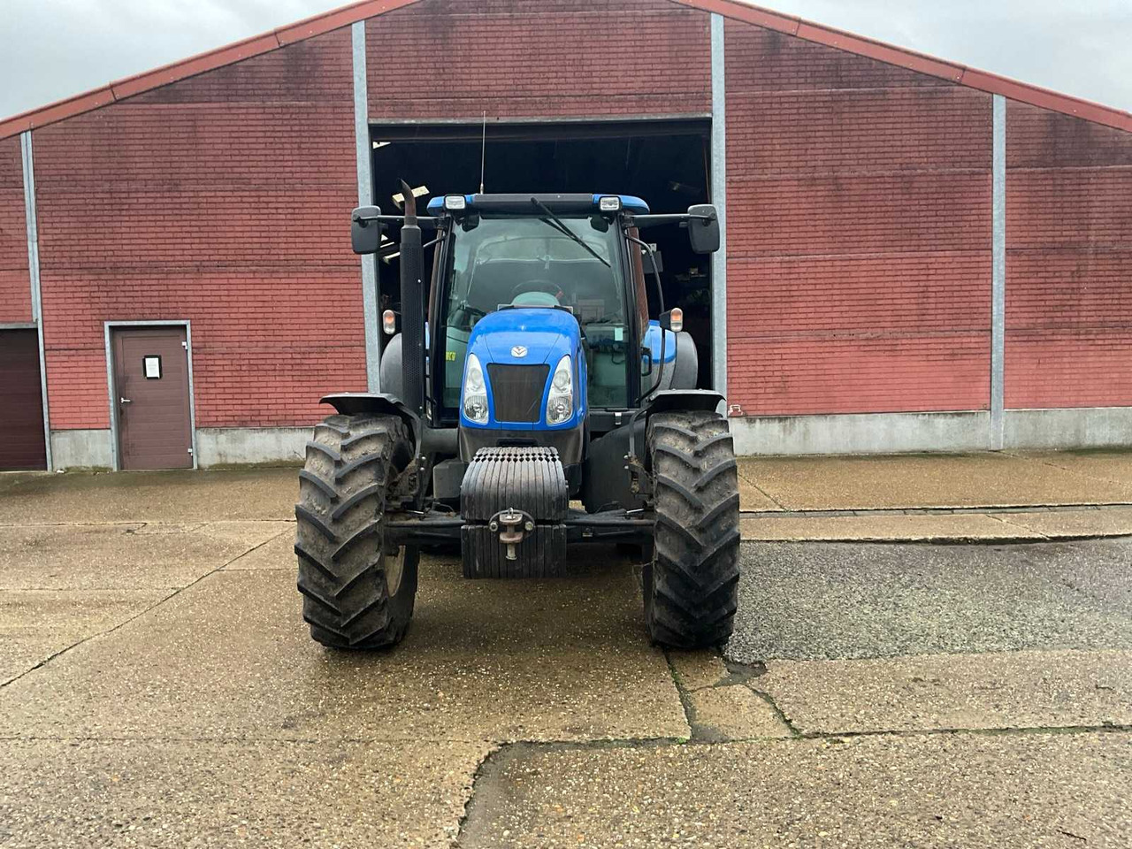 2009 NEW HOLLAND T6050 FOUR WHEEL DRIVE FARM TRACTOR - Farm tractor: picture 3 2009 NEW HOLLAND T6050 FOUR WHEEL DRIVE FARM TRACTOR - Farm tractor: picture 3