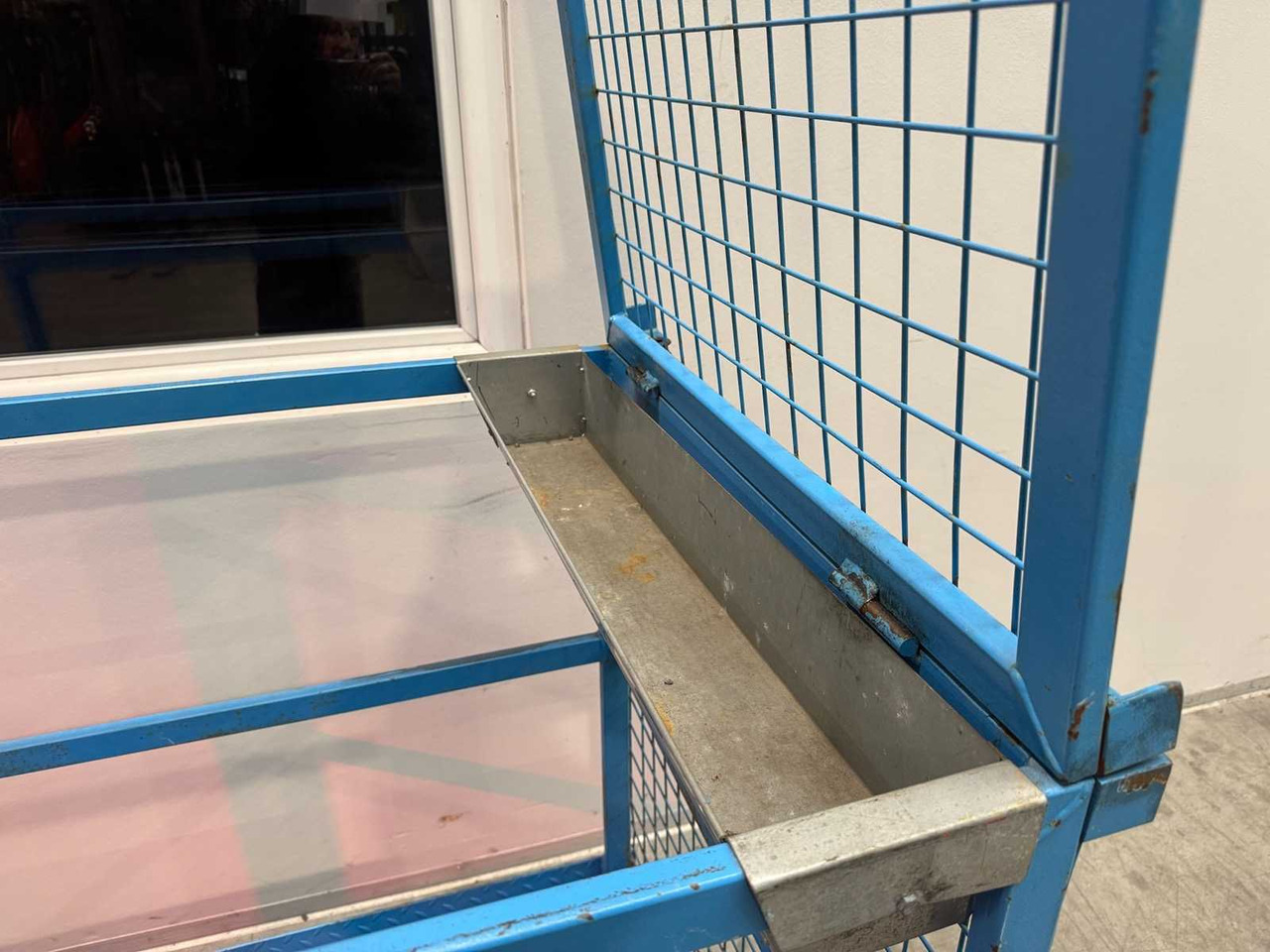 2011 BAUER WORK CAGE FUSE CAGE LATTICE BOX FORKLIFT REACH TRUCK - Forklift: picture 5 2011 BAUER WORK CAGE FUSE CAGE LATTICE BOX FORKLIFT REACH TRUCK - Forklift: picture 5