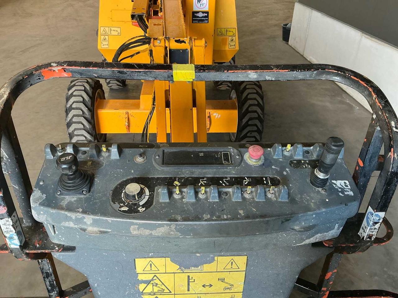 Aerial platform 2012 JLG 340 AJ AERIAL PLATFORM: picture 11