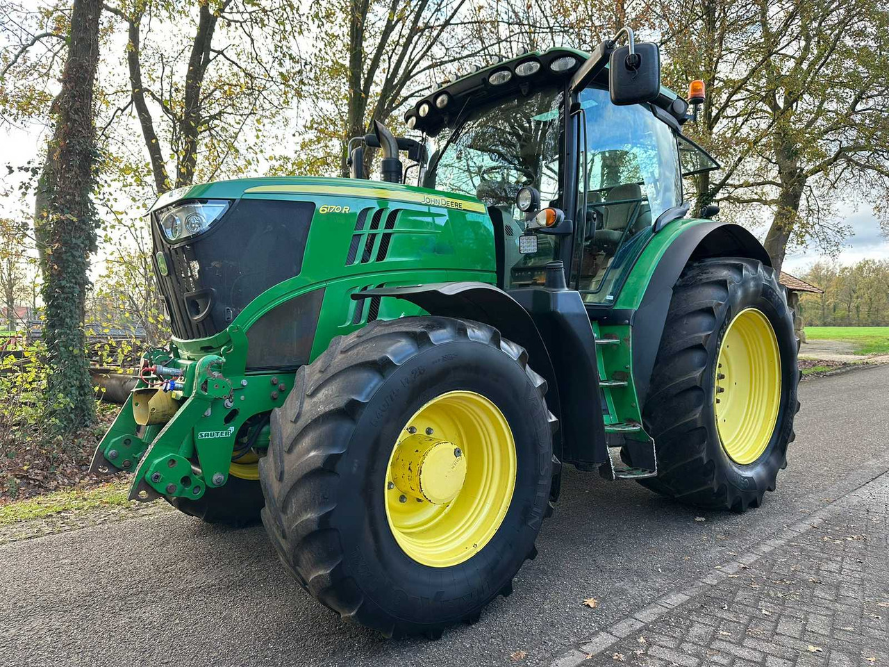 2012 JOHN DEERE 6170R AUTOPOWER FOUR WHEEL DRIVE FARM TRACTOR - Farm tractor: picture 1 2012 JOHN DEERE 6170R AUTOPOWER FOUR WHEEL DRIVE FARM TRACTOR - Farm tractor: picture 1