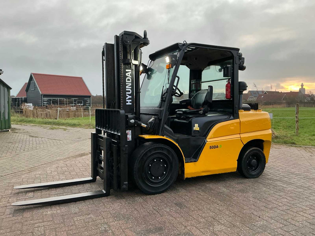 2016 HYUNDAI 50DA-9 FORKLIFT - Forklift: picture 1 2016 HYUNDAI 50DA-9 FORKLIFT - Forklift: picture 1