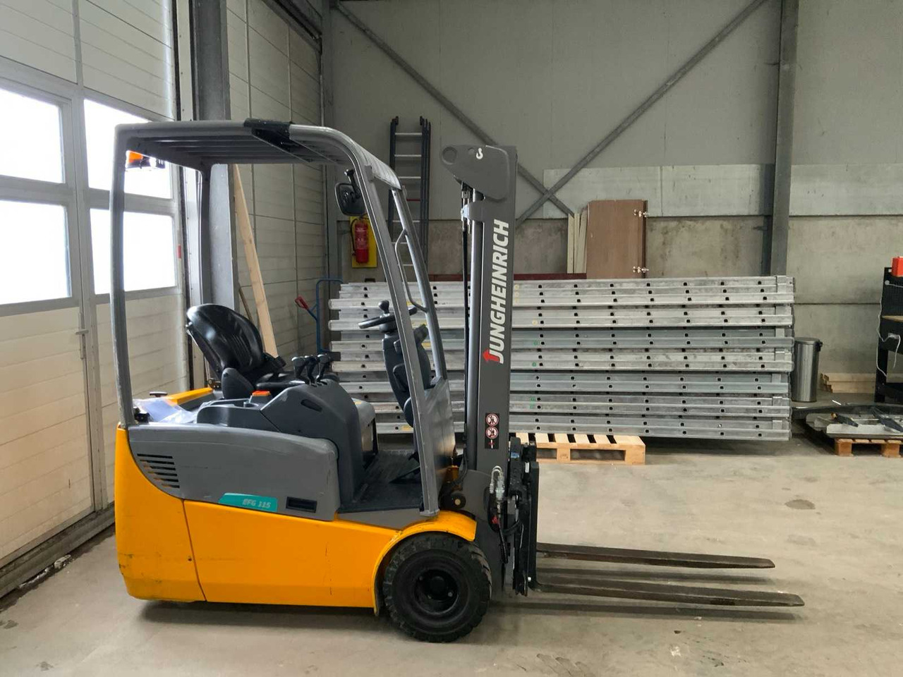 2016 JUNGHEINRICH EFG 115 FORKLIFT - Forklift: picture 2 2016 JUNGHEINRICH EFG 115 FORKLIFT - Forklift: picture 2