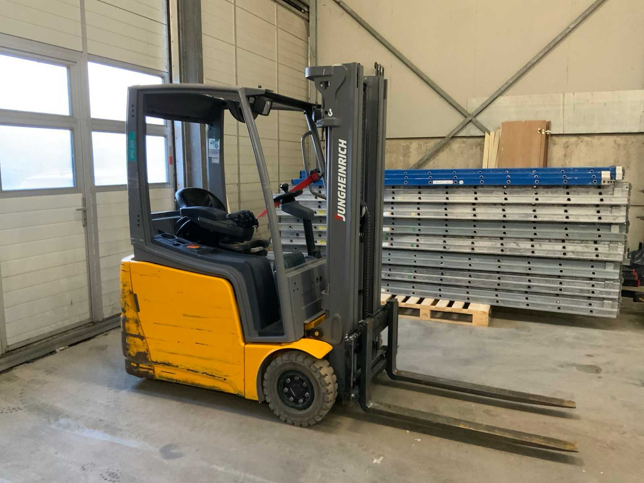 2016 JUNGHEINRICH EFG215 FORKLIFT - Forklift: picture 2 2016 JUNGHEINRICH EFG215 FORKLIFT - Forklift: picture 2