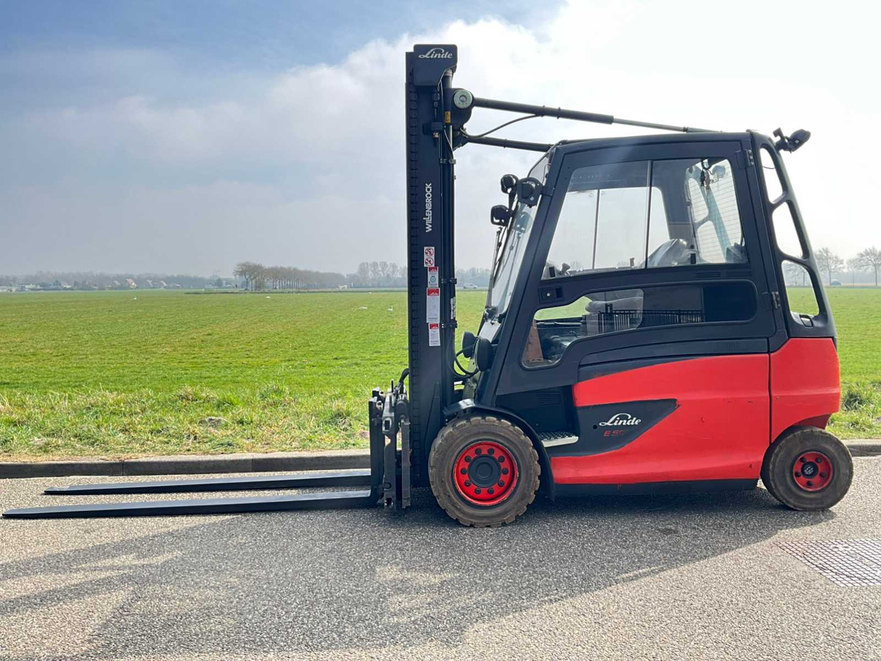 2017 LINDE E50HL 5000KG FORKLIFT TRUCK PACKED WITH OPTIONS - Forklift: picture 2 2017 LINDE E50HL 5000KG FORKLIFT TRUCK PACKED WITH OPTIONS - Forklift: picture 2