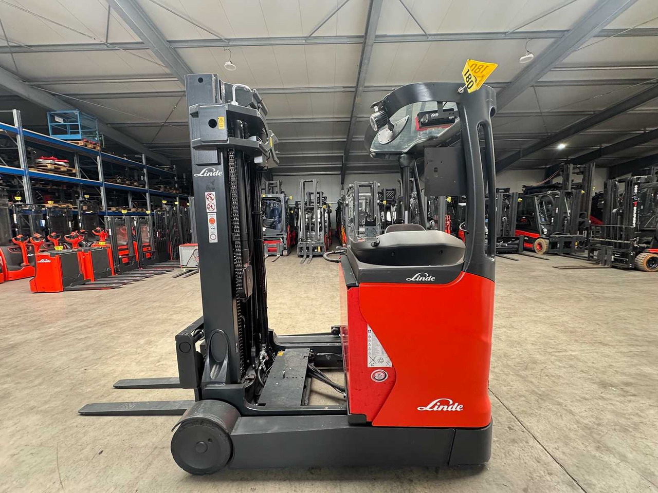 2018 LINDE R20 2,000KG TRIPLEX 505CM RAVAS SCALE ELECTRIC FORKLIFT REACH TRUCK - Forklift: picture 4 2018 LINDE R20 2,000KG TRIPLEX 505CM RAVAS SCALE ELECTRIC FORKLIFT REACH TRUCK - Forklift: picture 4