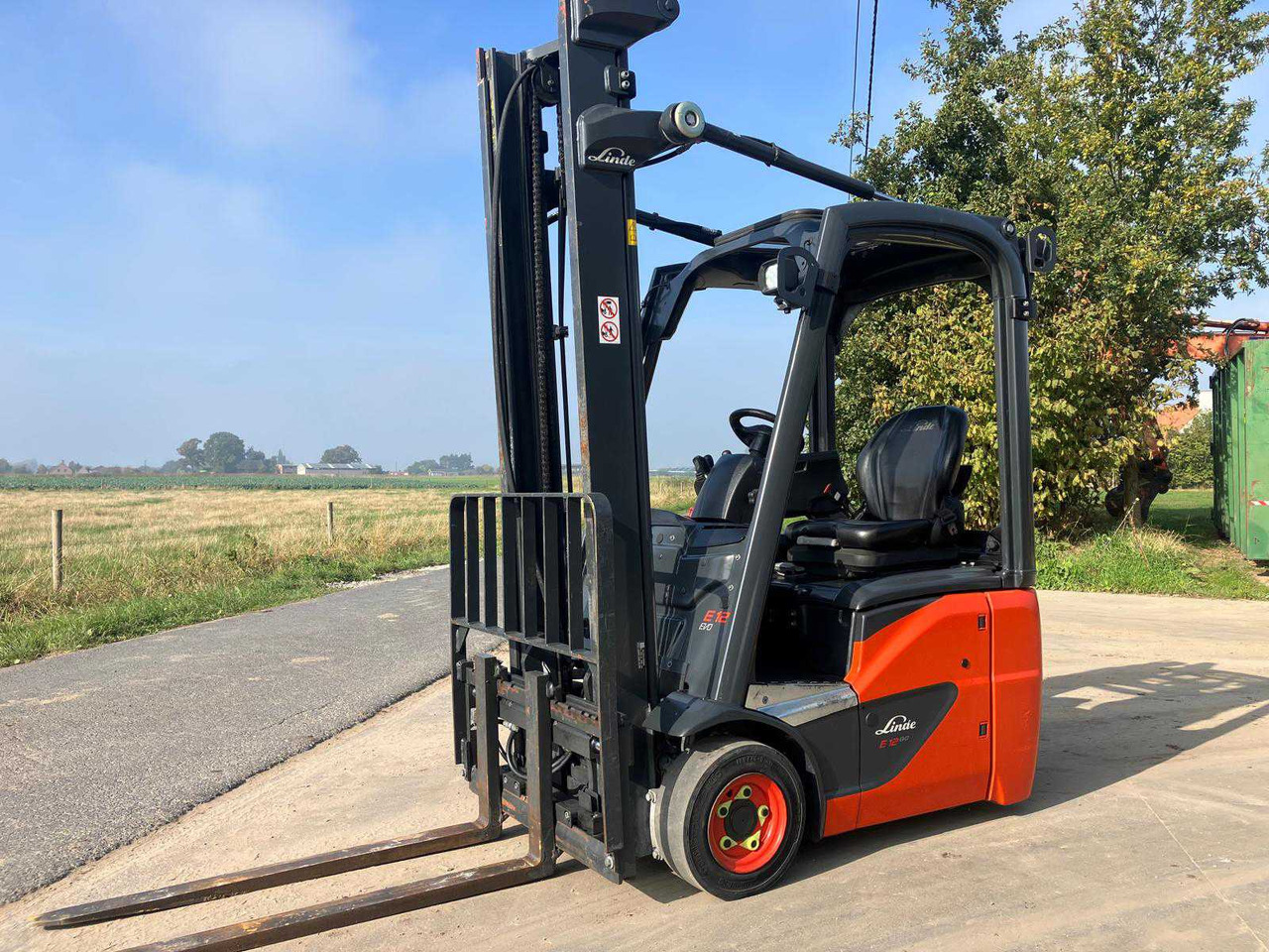 2019 LINDE E12 ELECTRIC FORKLIFT TRUCK - Forklift: picture 1 2019 LINDE E12 ELECTRIC FORKLIFT TRUCK - Forklift: picture 1