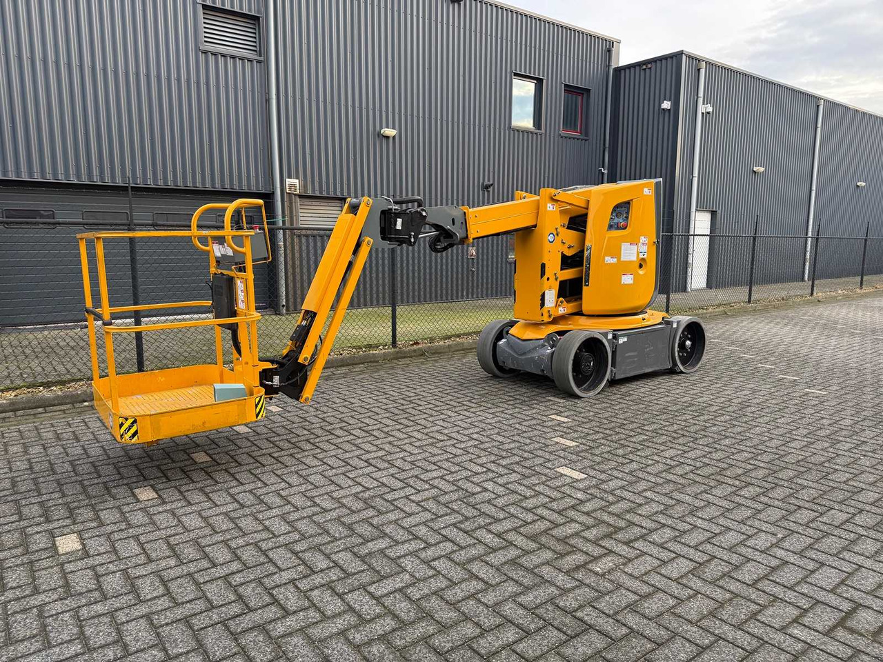 2020 HAULOTTE HA12CJ+ AERIAL WORK PLATFORM - Aerial platform: picture 2 2020 HAULOTTE HA12CJ+ AERIAL WORK PLATFORM - Aerial platform: picture 2