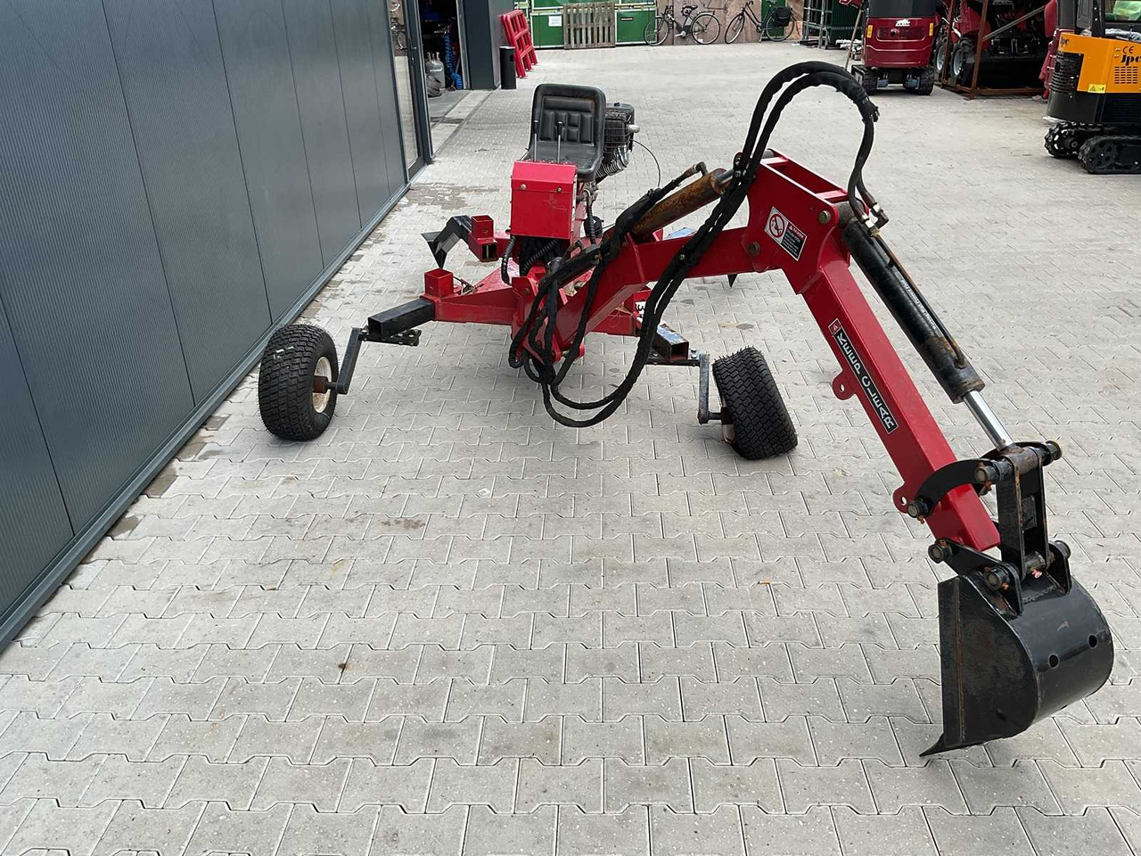 2021 EXCAVATOR WITH HITCH BACKHOE LOADER - Mini excavator: picture 5 2021 EXCAVATOR WITH HITCH BACKHOE LOADER - Mini excavator: picture 5