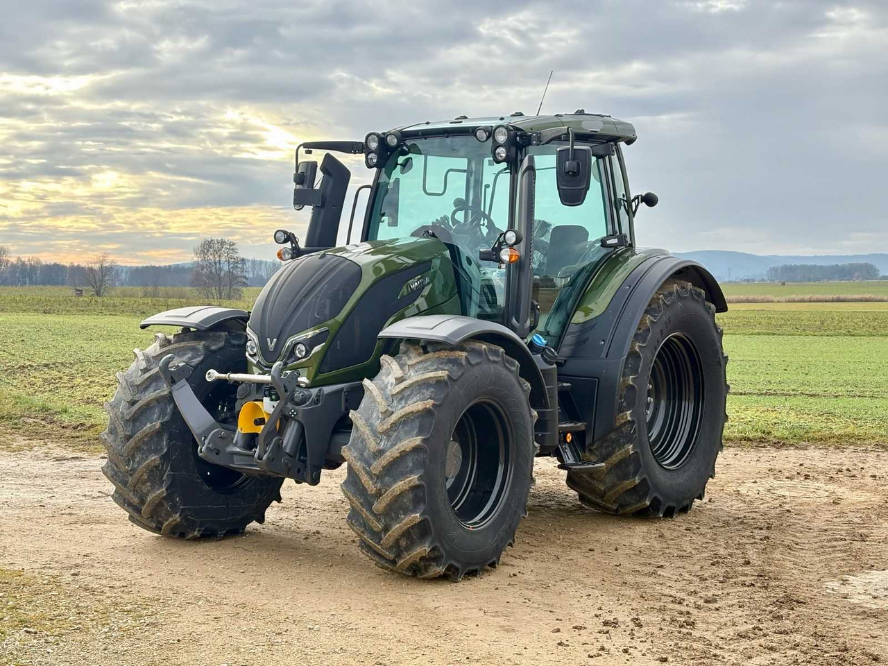 2022 NEW VALTRA N155E ACTIVE TRACTOR - Farm tractor: picture 2 2022 NEW VALTRA N155E ACTIVE TRACTOR - Farm tractor: picture 2