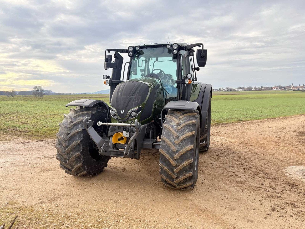 2022 NEW VALTRA N155E ACTIVE TRACTOR - Farm tractor: picture 3 2022 NEW VALTRA N155E ACTIVE TRACTOR - Farm tractor: picture 3