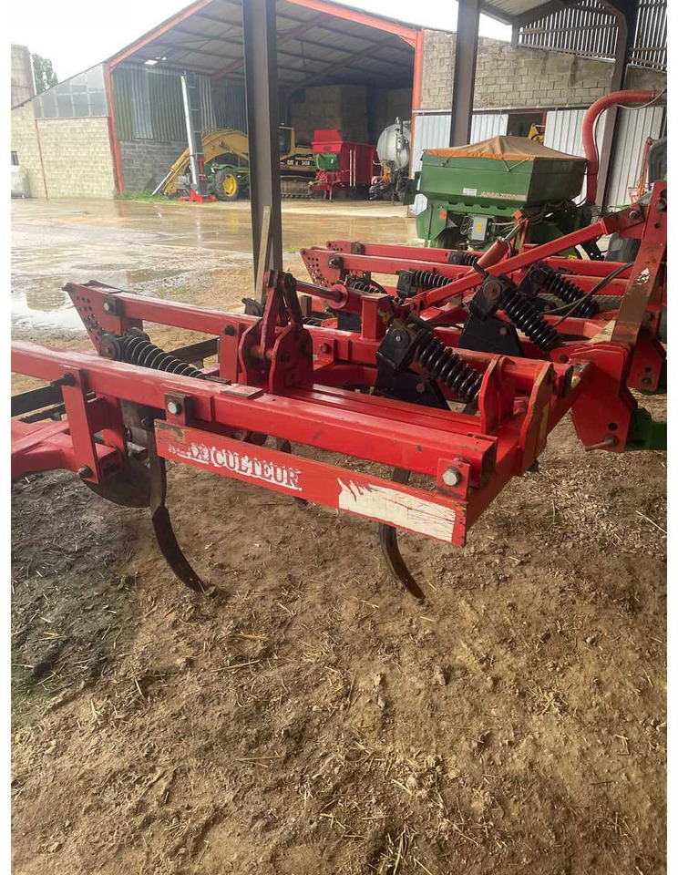 Quivogne - Agricultural machinery: picture 3 Quivogne - Agricultural machinery: picture 3