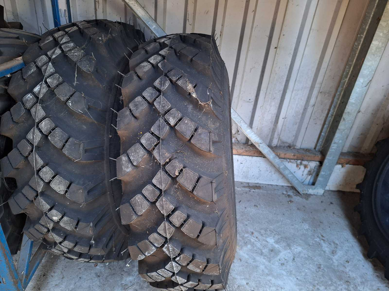 Agricultural tire loader 370-508/1400-20 on rims 8 holes NEW 2x - Wheels and tires for Farm tractor: picture 2 Agricultural tire loader 370-508/1400-20 on rims 8 holes NEW 2x - Wheels and tires for Farm tractor: picture 2