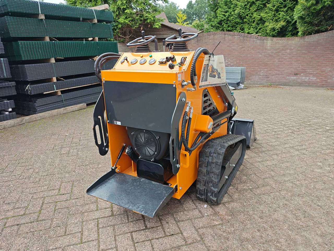 Arteer QB-480 - Skid steer loader: picture 5 Arteer QB-480 - Skid steer loader: picture 5