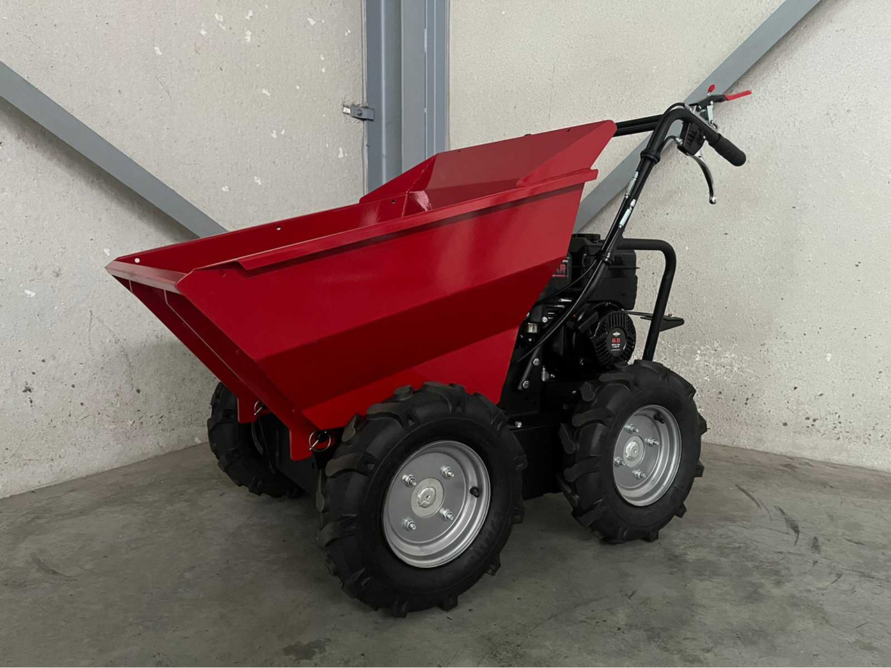 BRIGGS & STRATTON MOTORIZED WHEELBARROW - Mini dumper: picture 1 BRIGGS & STRATTON MOTORIZED WHEELBARROW - Mini dumper: picture 1