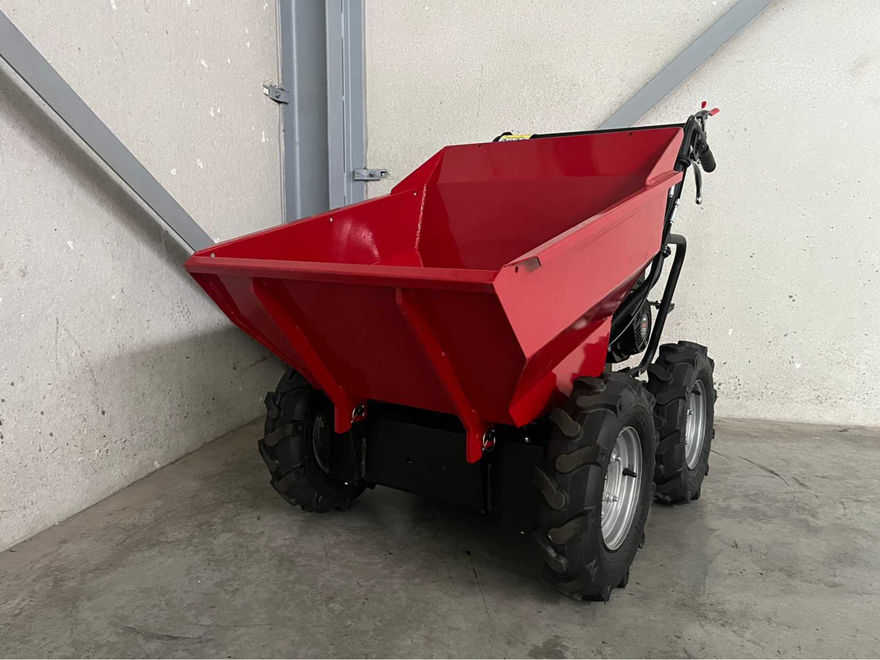 BRIGGS & STRATTON MOTORIZED WHEELBARROW - Mini dumper: picture 4 BRIGGS & STRATTON MOTORIZED WHEELBARROW - Mini dumper: picture 4
