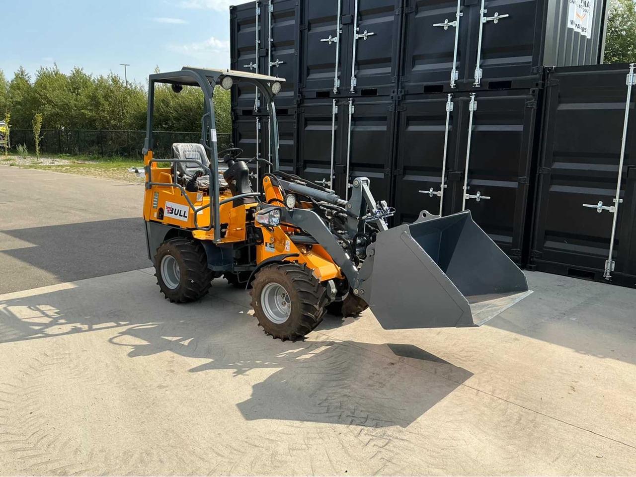 Bull 2525L - Wheel loader: picture 1 Bull 2525L - Wheel loader: picture 1