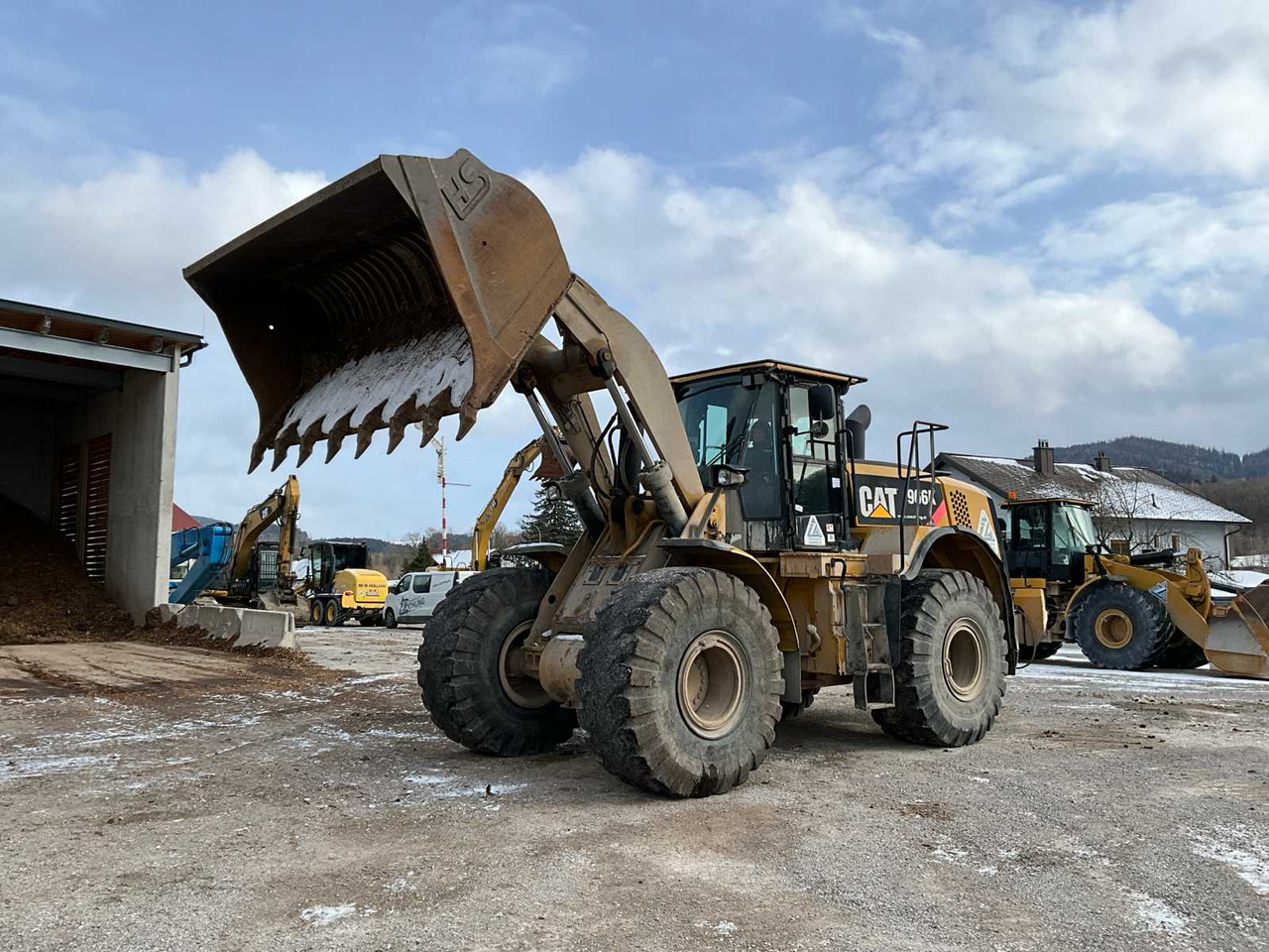 CAT 966K - Wheel loader: picture 1 CAT 966K - Wheel loader: picture 1