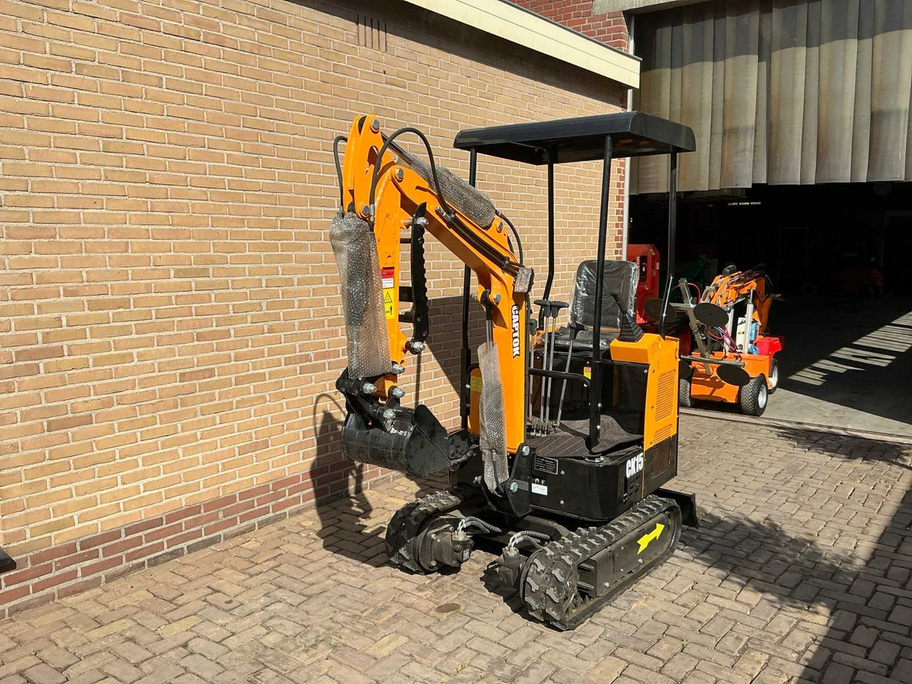 Captok CK15 - Mini excavator: picture 1 Captok CK15 - Mini excavator: picture 1