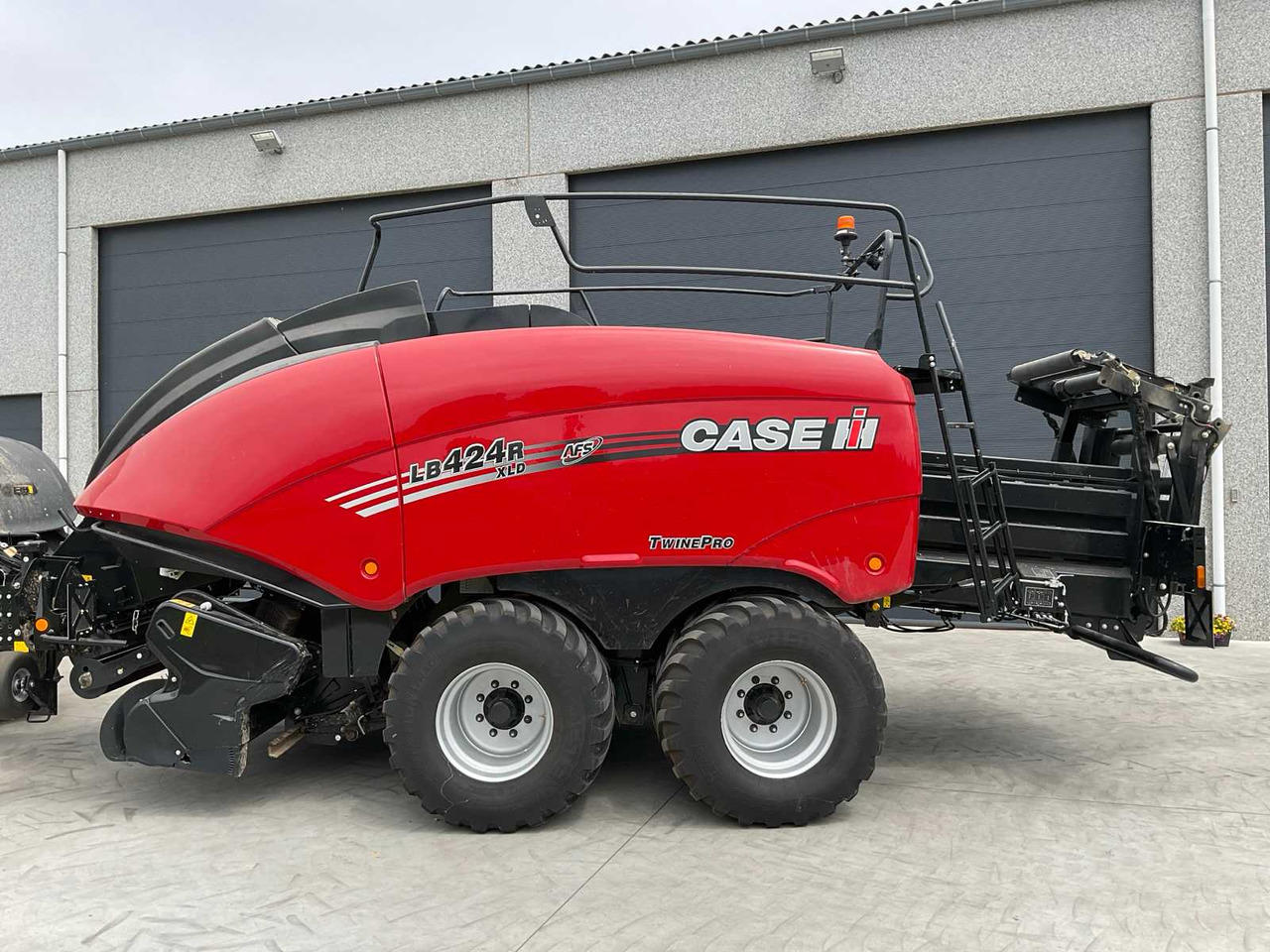 Case IH LB424R XLD - Round baler: picture 2 Case IH LB424R XLD - Round baler: picture 2