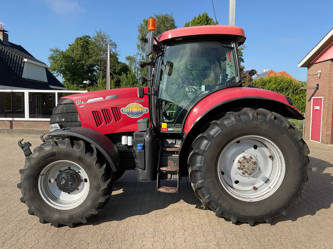 Farm tractor Case IH Puma 145 CVX: picture 9