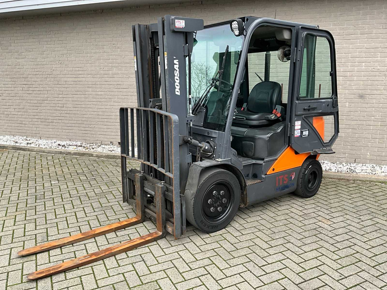 DOOSAN - D25S-7 - FORKLIFT - Forklift: picture 1 DOOSAN - D25S-7 - FORKLIFT - Forklift: picture 1