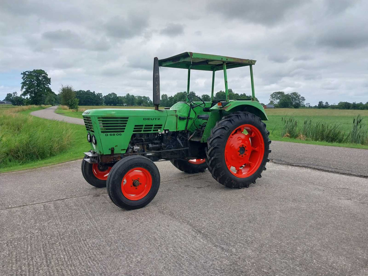Deutz 6806 - Farm tractor: picture 1 Deutz 6806 - Farm tractor: picture 1