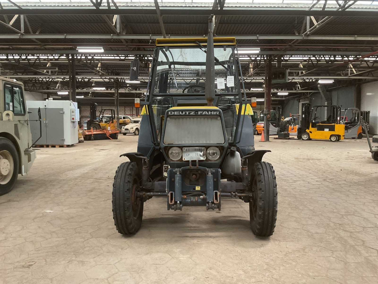 Deutz-Fahr D1067-T - Farm tractor: picture 3 Deutz-Fahr D1067-T - Farm tractor: picture 3