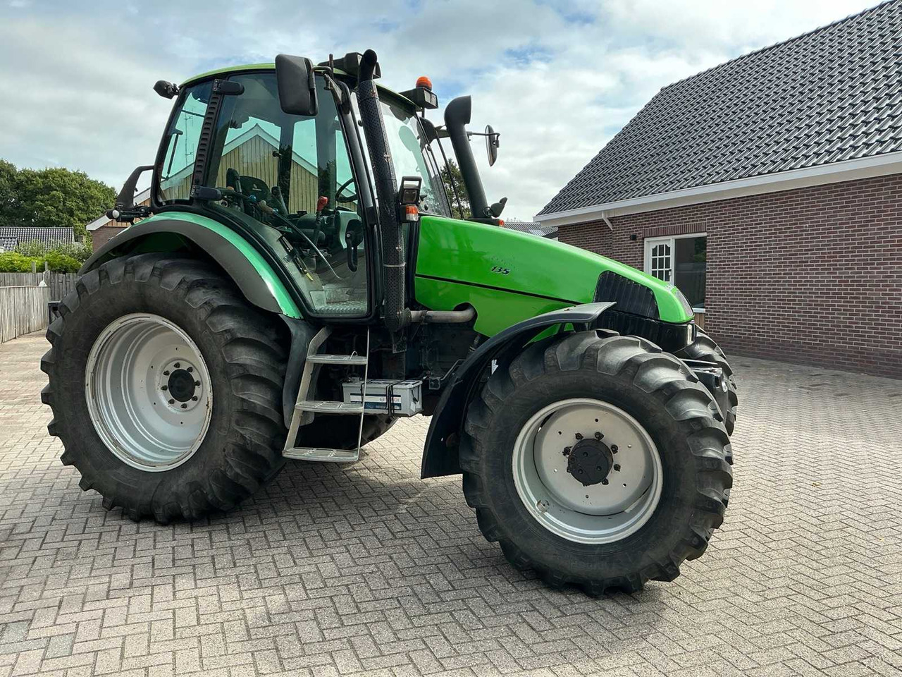Deutz-fahr - Farm tractor: picture 5 Deutz-fahr - Farm tractor: picture 5