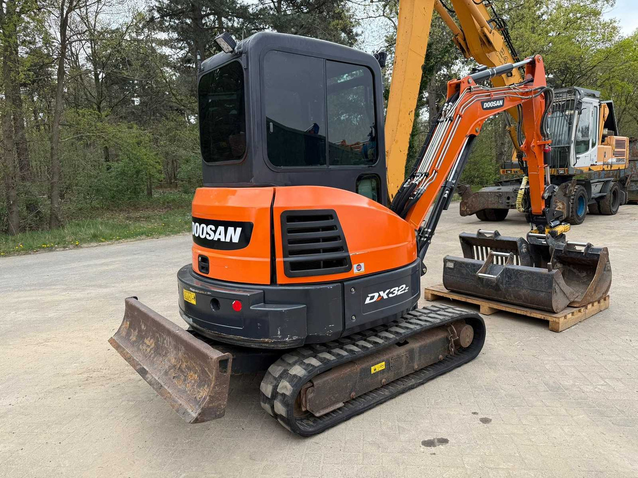 Doosan DX32Z - Crawler excavator: picture 3 Doosan DX32Z - Crawler excavator: picture 3