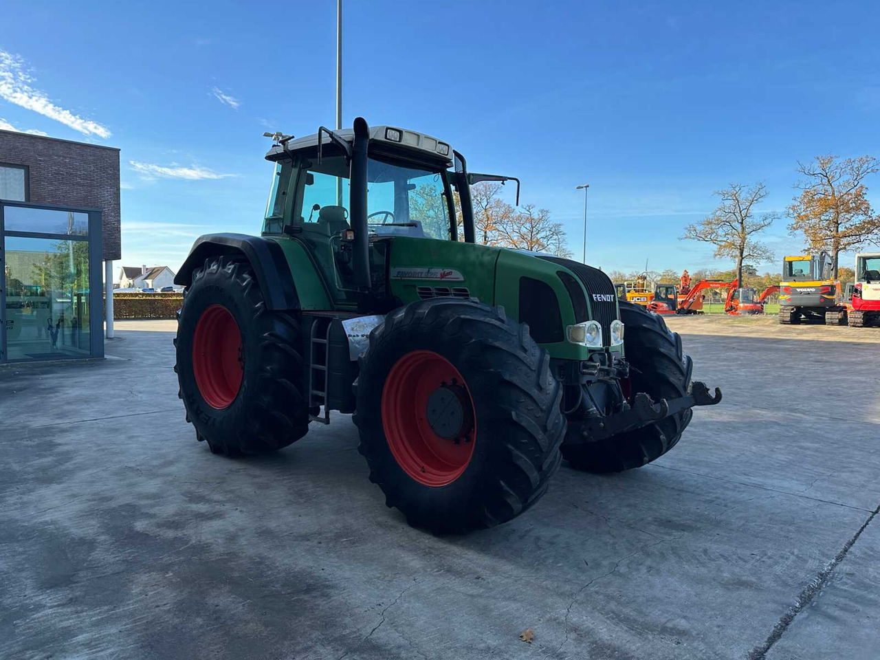 FENDT - 2002 - 926 - FOUR-WHEEL DRIVE AGRICULTURAL TRACTOR - Farm tractor: picture 3 FENDT - 2002 - 926 - FOUR-WHEEL DRIVE AGRICULTURAL TRACTOR - Farm tractor: picture 3
