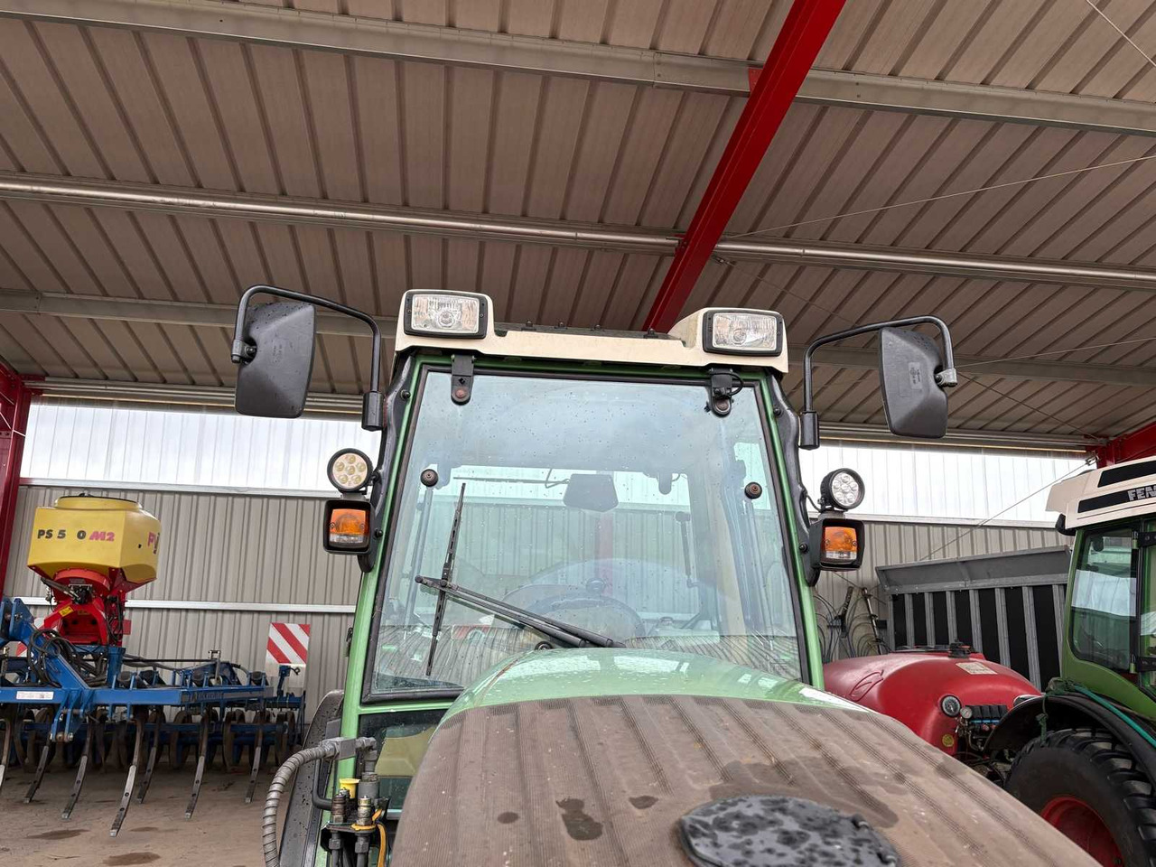 Farm tractor Fendt 211 Vario TMS V: picture 25