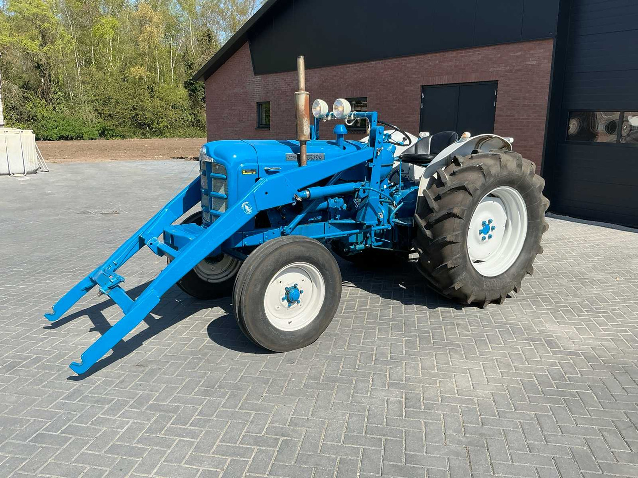 Fordson Super Major - Farm tractor: picture 1 Fordson Super Major - Farm tractor: picture 1