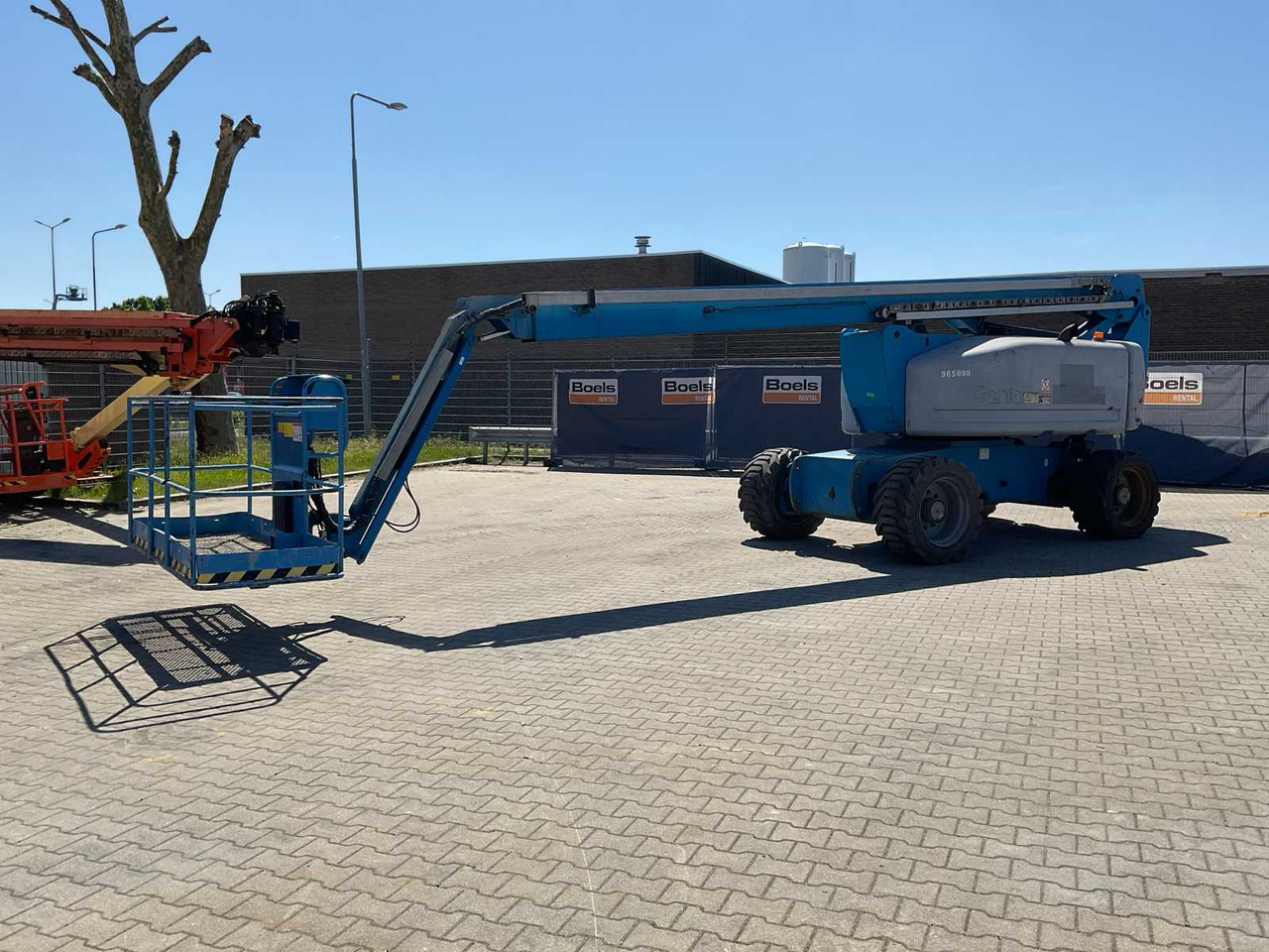Genie Z-80/60 - Aerial platform: picture 2 Genie Z-80/60 - Aerial platform: picture 2