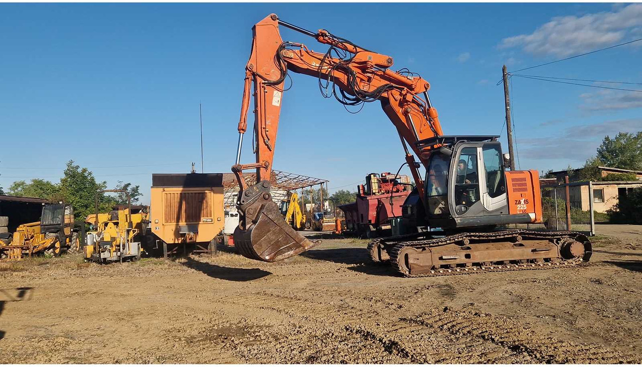 HITACHI Zaxis 225 - Crawler excavator: picture 5 HITACHI Zaxis 225 - Crawler excavator: picture 5