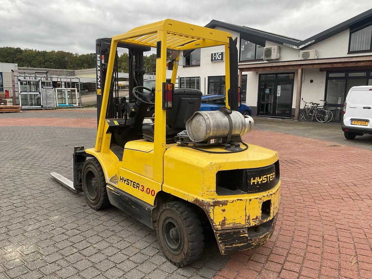 HYSTER H 3.00XM FORKLIFT - Forklift: picture 2 HYSTER H 3.00XM FORKLIFT - Forklift: picture 2