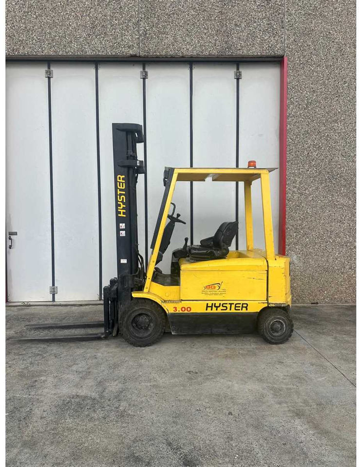 HYSTER J3.00XM-861 ELECTRIC FORKLIFT - Forklift: picture 1 HYSTER J3.00XM-861 ELECTRIC FORKLIFT - Forklift: picture 1