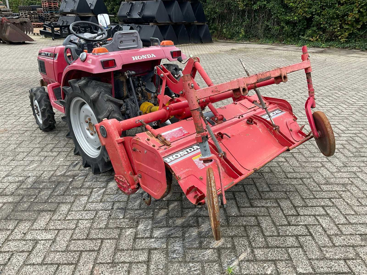 Honda TX18 - Compact tractor: picture 2 Honda TX18 - Compact tractor: picture 2