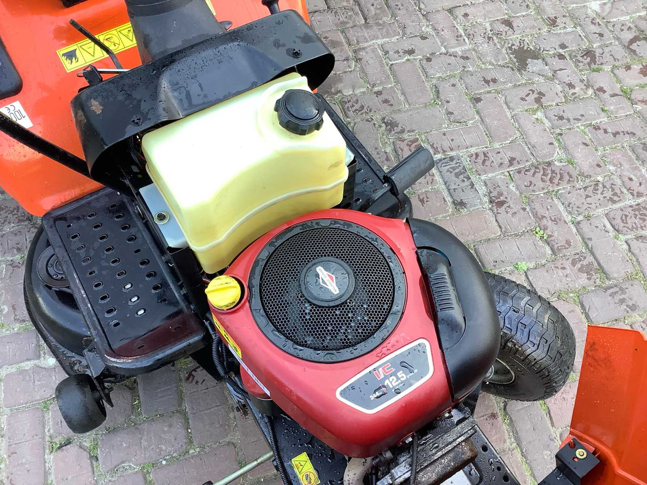 Husqvarna CT131 - Garden mower: picture 5 Husqvarna CT131 - Garden mower: picture 5