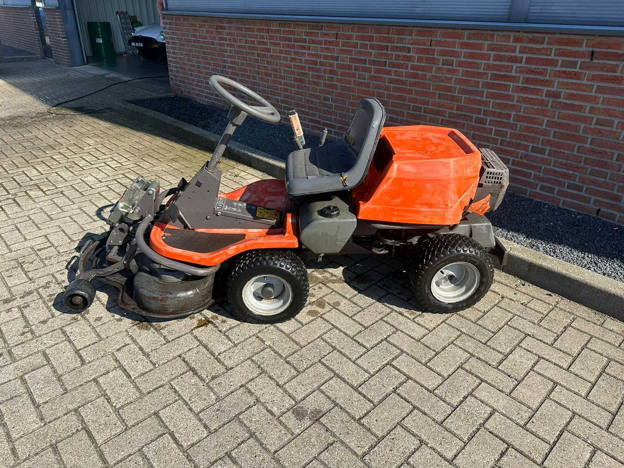Husqvarna rider 11 - Garden mower: picture 5 Husqvarna rider 11 - Garden mower: picture 5