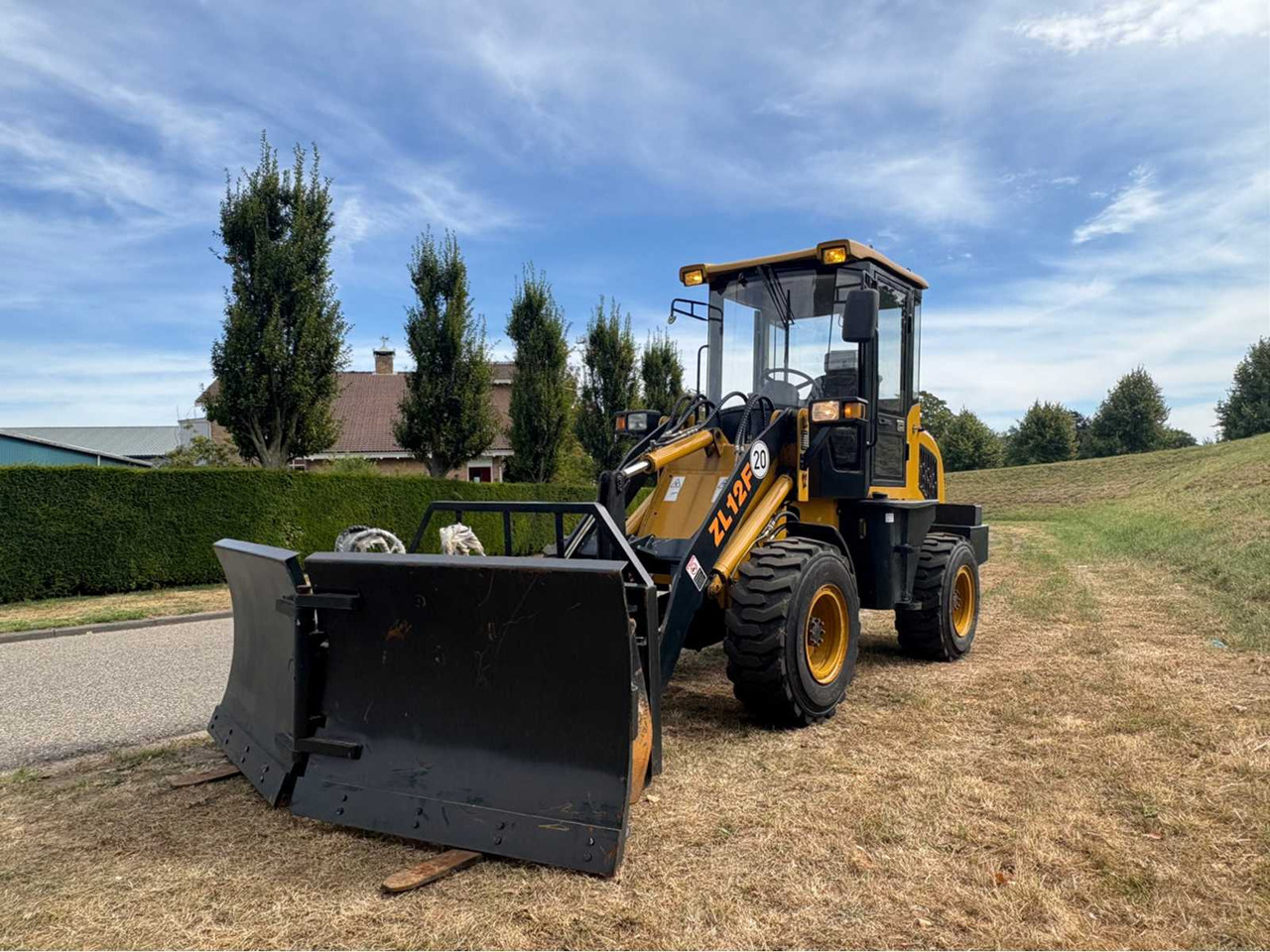 Hytec ZL 12 F - Wheel loader: picture 1 Hytec ZL 12 F - Wheel loader: picture 1