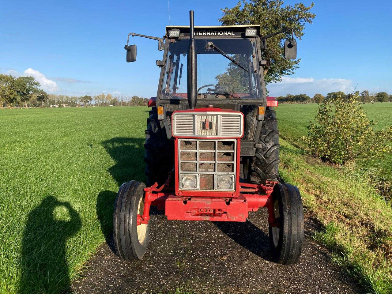 International 644 - Farm tractor: picture 3 International 644 - Farm tractor: picture 3