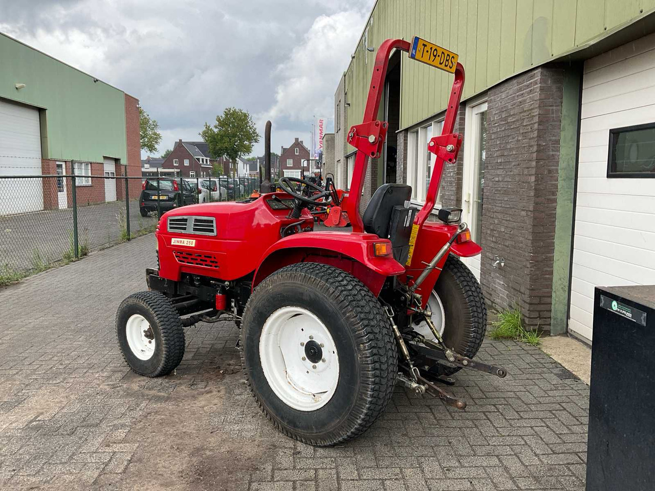 Jinma 250 - Compact tractor: picture 3 Jinma 250 - Compact tractor: picture 3