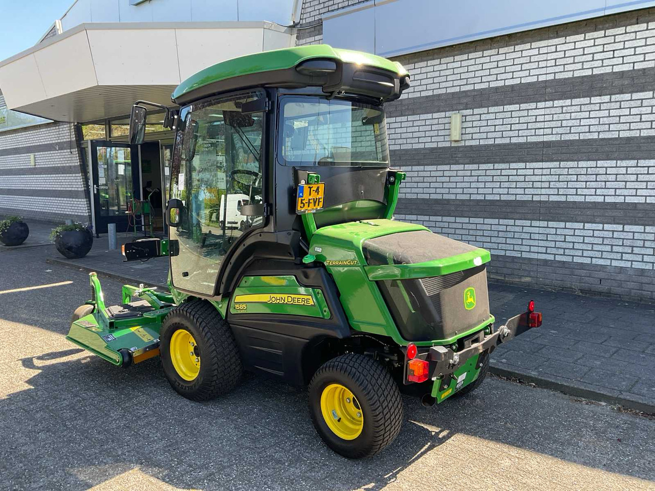 John Deere 1585 TerrainCut - Garden mower: picture 2 John Deere 1585 TerrainCut - Garden mower: picture 2