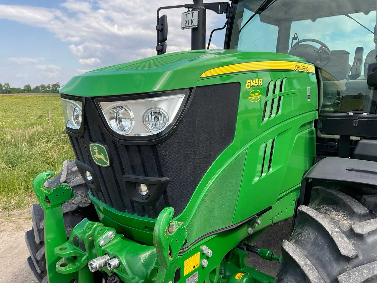 Farm tractor John Deere 6145R: picture 13