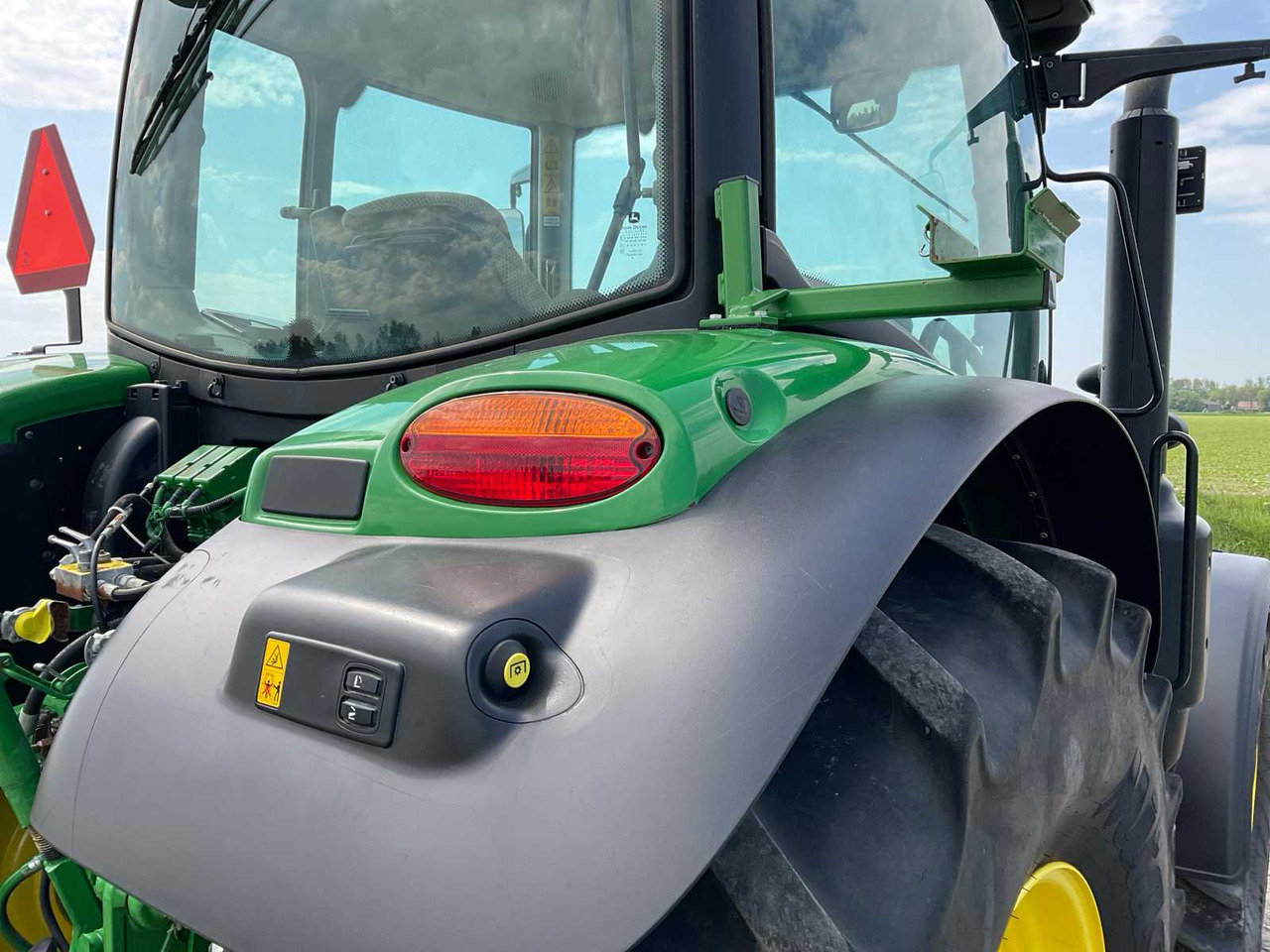 Farm tractor John Deere 6145R: picture 23