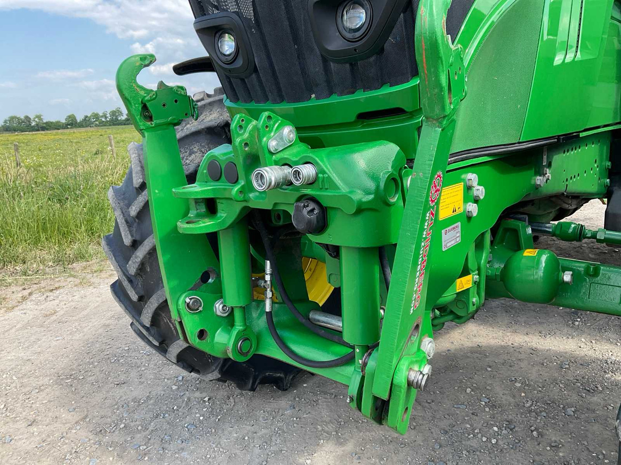 Farm tractor John Deere 6145R: picture 14
