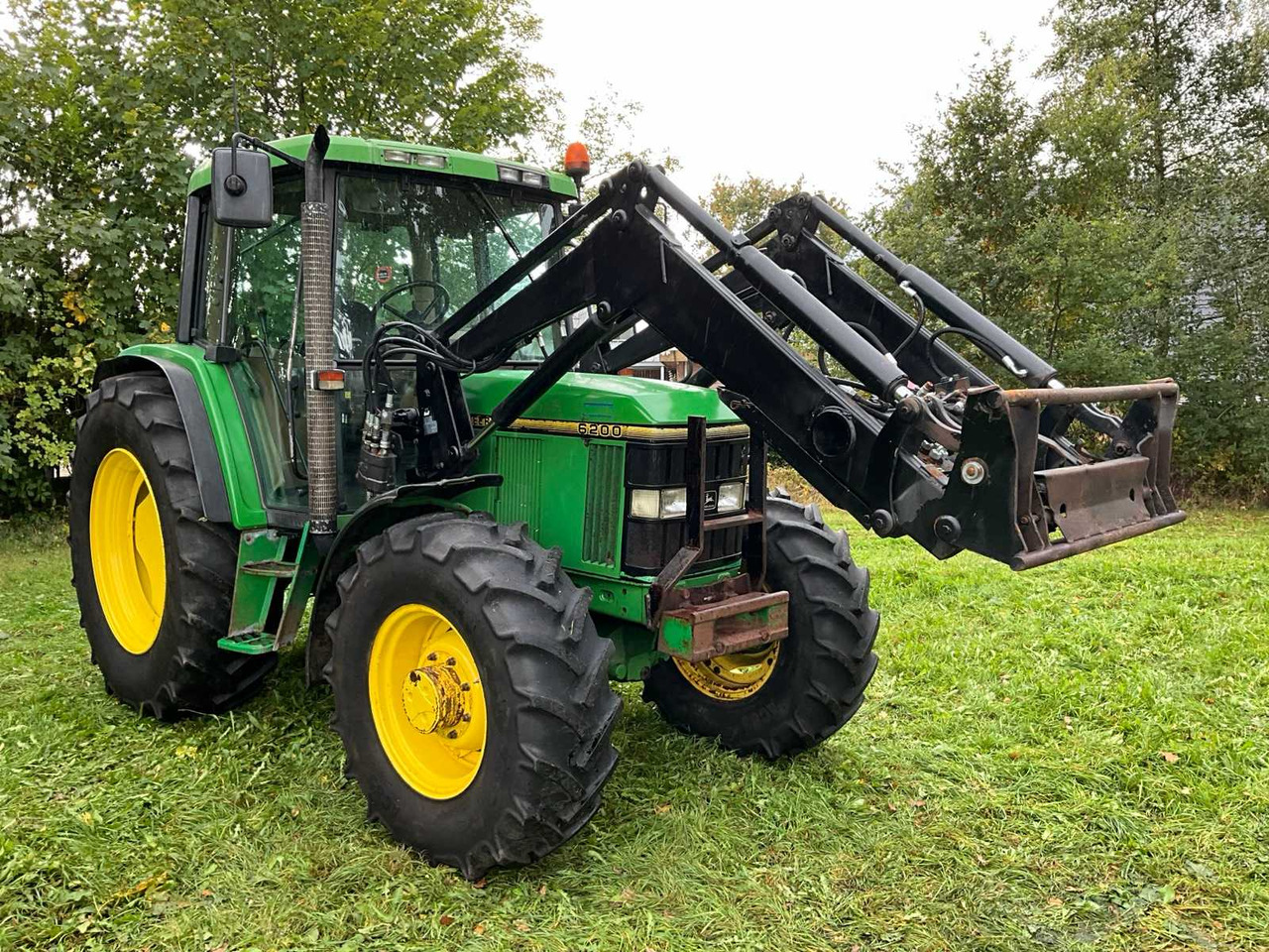 John Deere 6200 - Farm tractor: picture 4 John Deere 6200 - Farm tractor: picture 4
