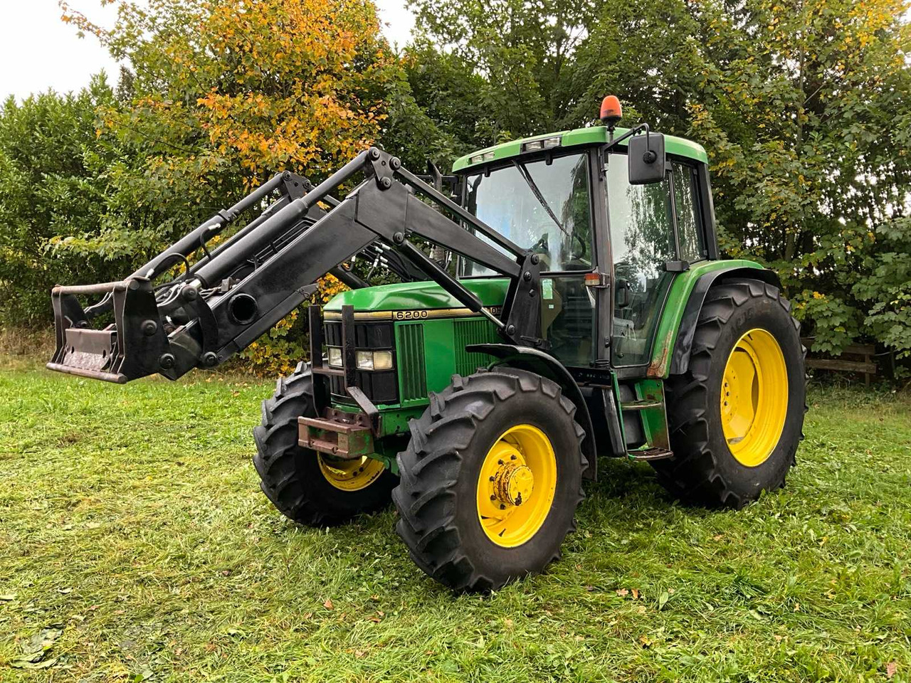 John Deere 6200 - Farm tractor: picture 2 John Deere 6200 - Farm tractor: picture 2